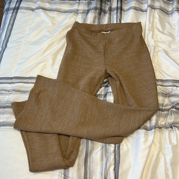 American Eagle comfy pants - Picture 3 of 3